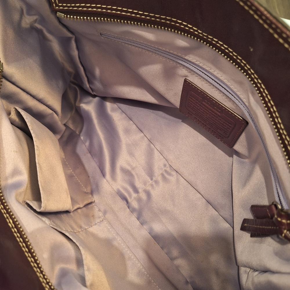 Coach Plum Madison Patent Leather VINTAGE Tote Excellent Condition 358 RETAIL - Picture 4 of 4
